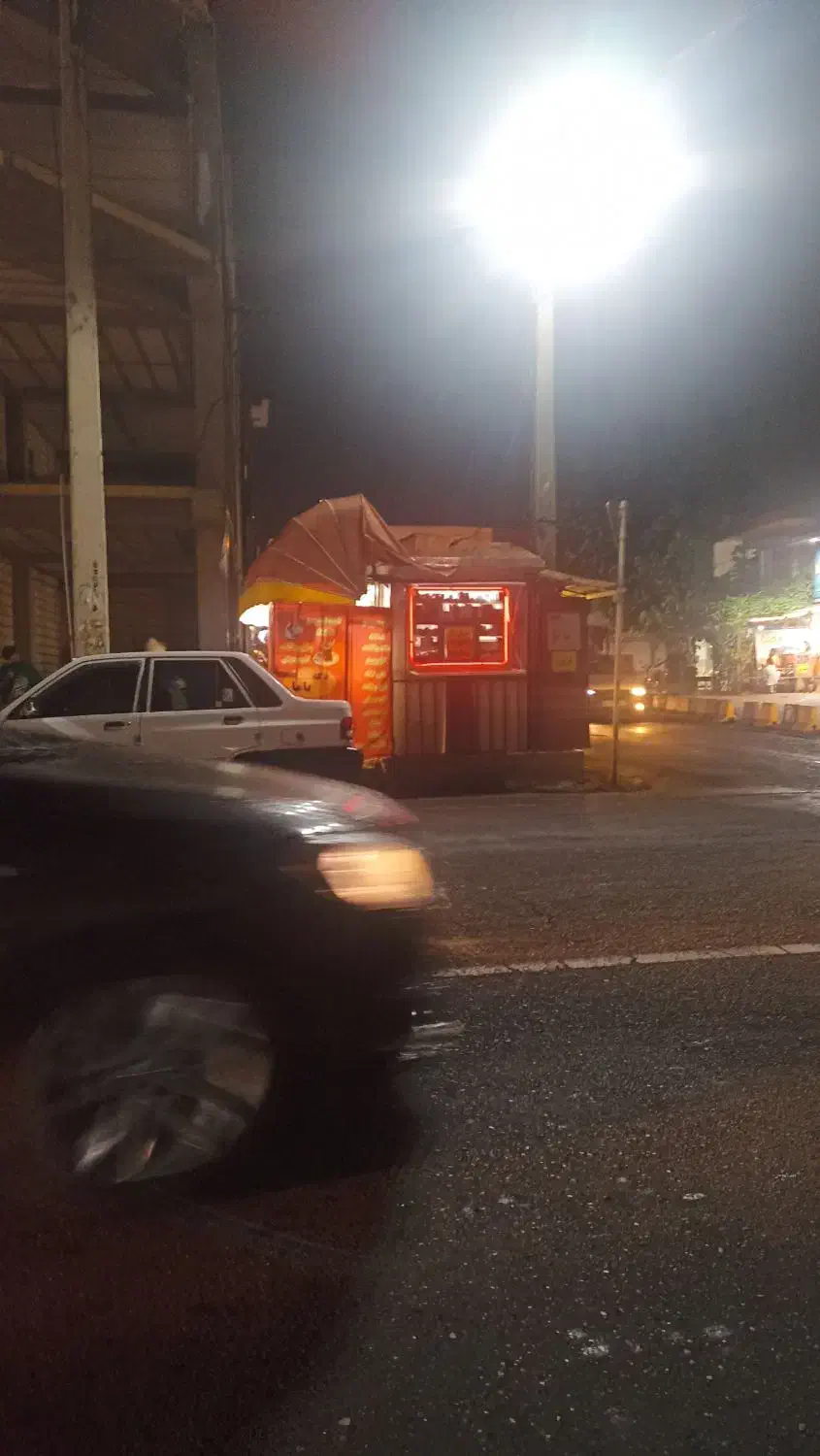 دکه یا کیوسک مطبوعاتی بر خیابان اصلی.فروش ومعاوضه|فروش مغازه و غرفه|رشت, فلسطین|دیوار