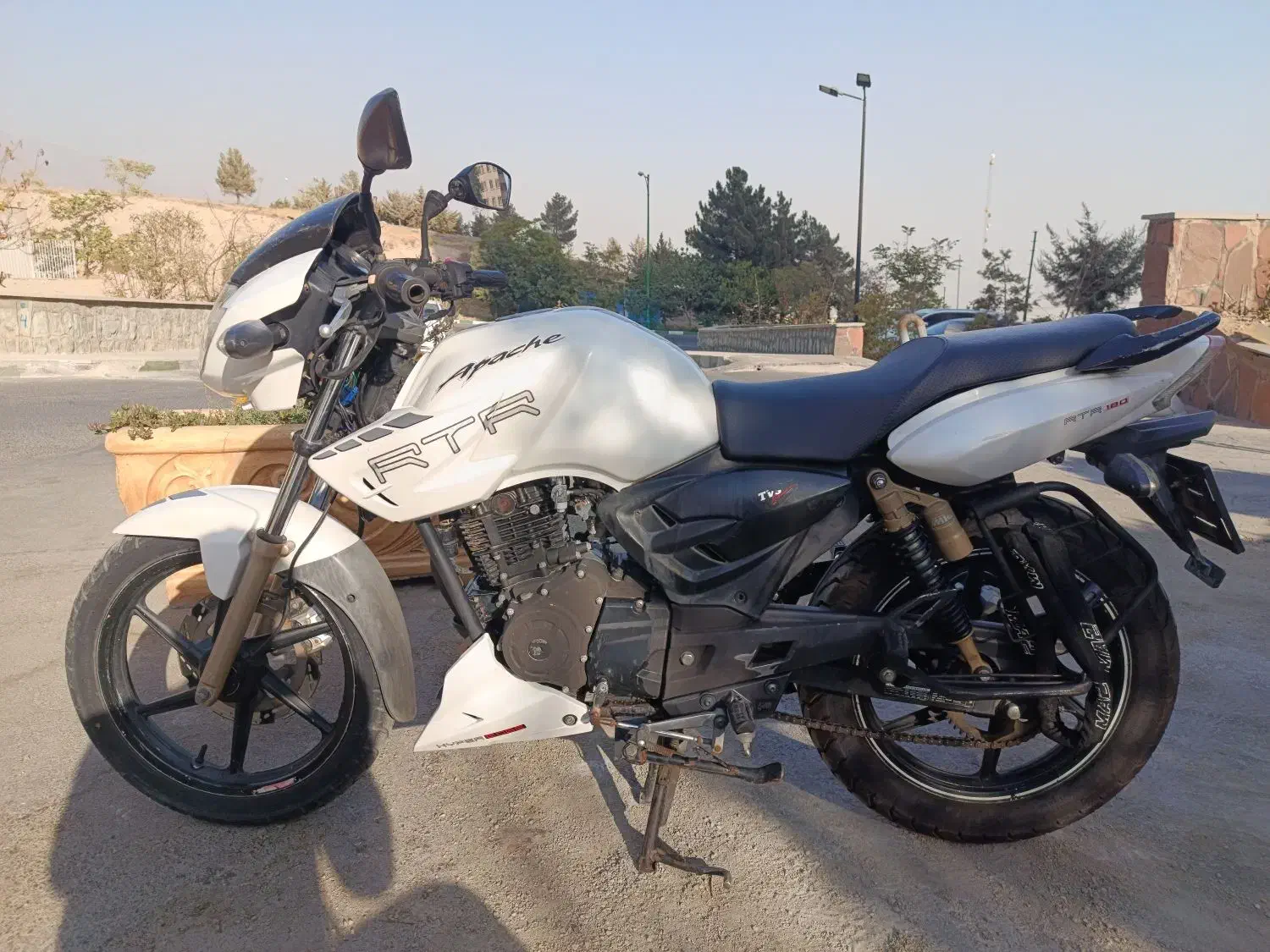 موتور آپاچی ۱۸۰ مدل ۹۰ مزایده|موتورسیکلت|تهران, ونک|دیوار