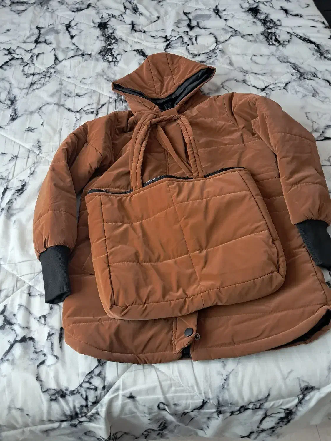 کاپشن جنس مموری|لباس|رشت, حمیدیان|دیوار