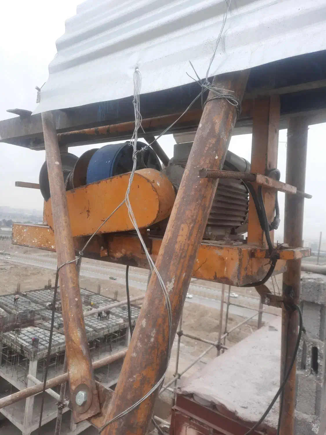 تعمیر بالابر ساختمانی در محل بدون از کار افتادگی|خدمات پیشه و مهارت|مشهد, توس (بلوار توس)|دیوار