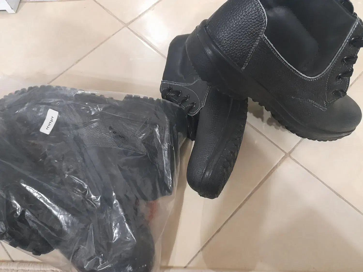 کفش کار|کیف، کفش، کمربند|بیرجند, |دیوار