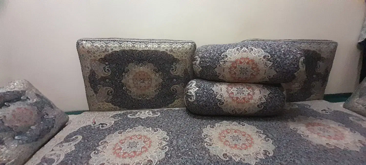 شاه نشینی|پشتی|تهران, هفت چنار|دیوار