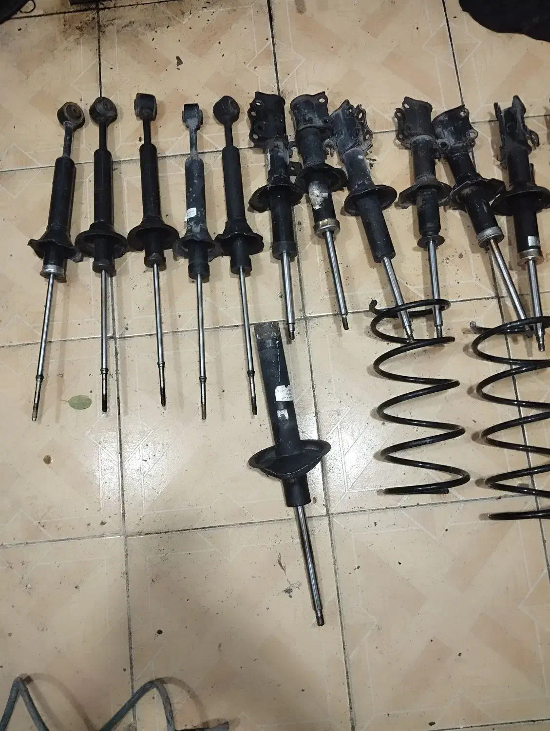 انواع کمک فنر خودرو|قطعات یدکی و لوازم جانبی|اهواز, زیتون کارگری|دیوار