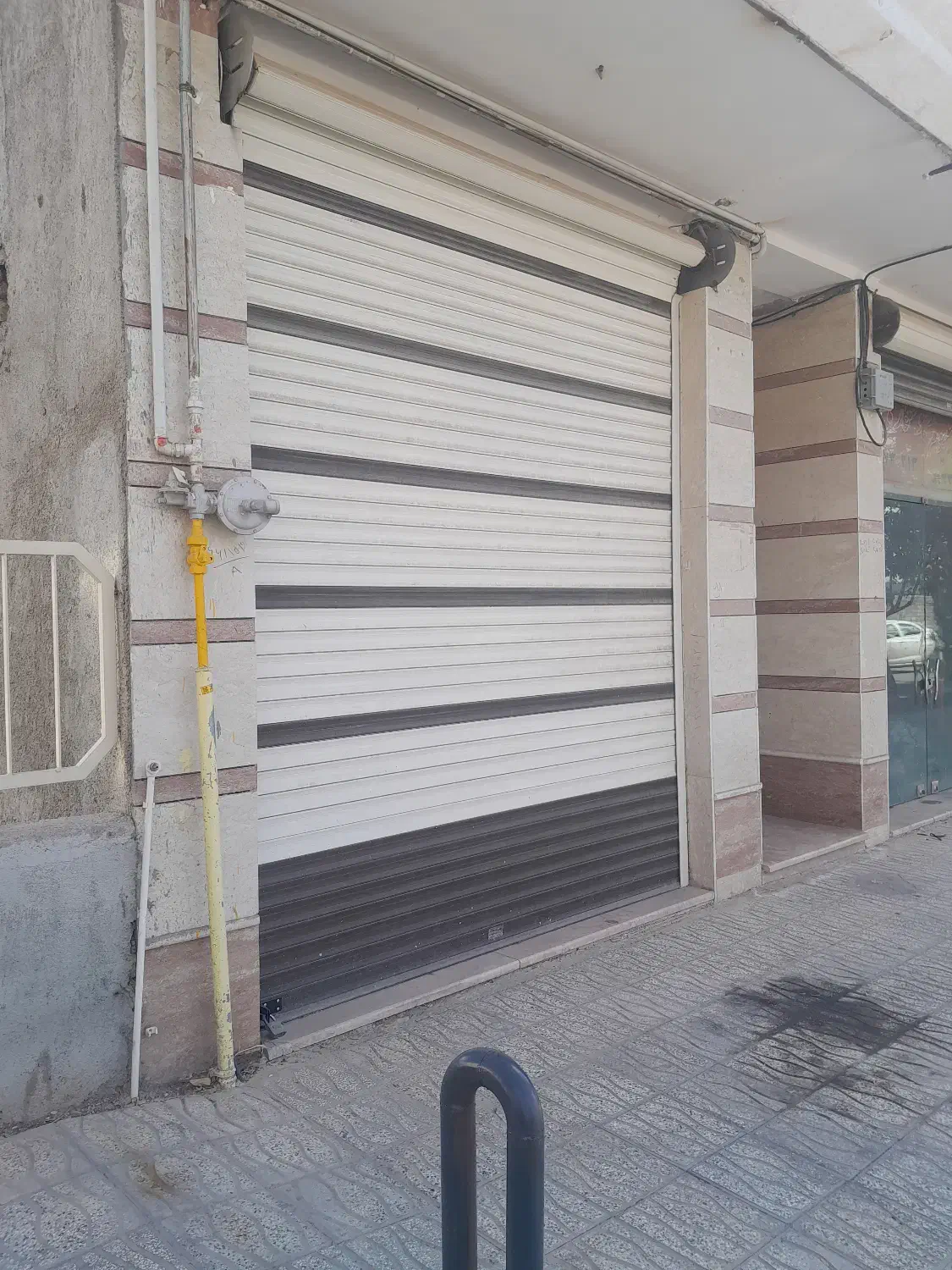 اجاره و رهن دو باب مغازه خ مهدیه بسطام|اجارهٔ مغازه و غرفه|بسطام, |دیوار