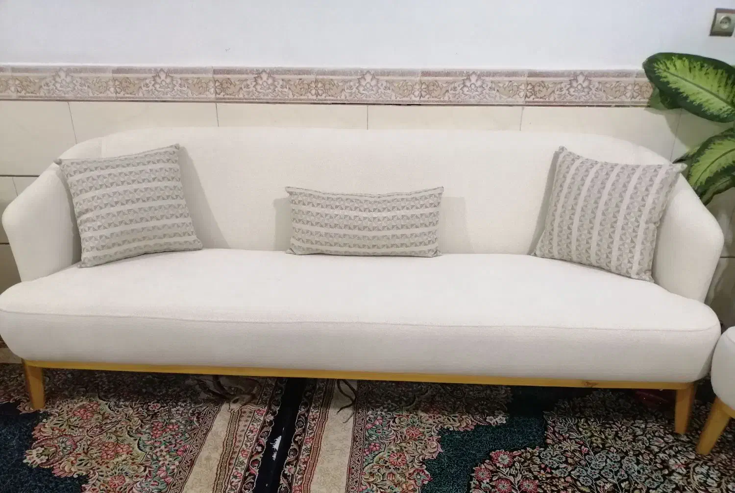 مبل راحتی نو|مبلمان خانگی و میز عسلی|بم, |دیوار