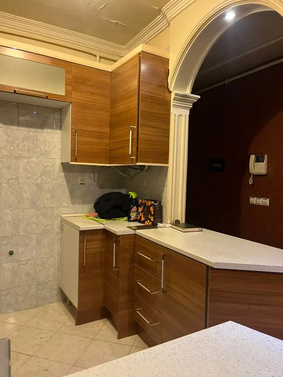 کابینت دست دوم آشپزخانه با سینک و هود|آبچکان و نظمدهنده ظروف|تبریز, |دیوار