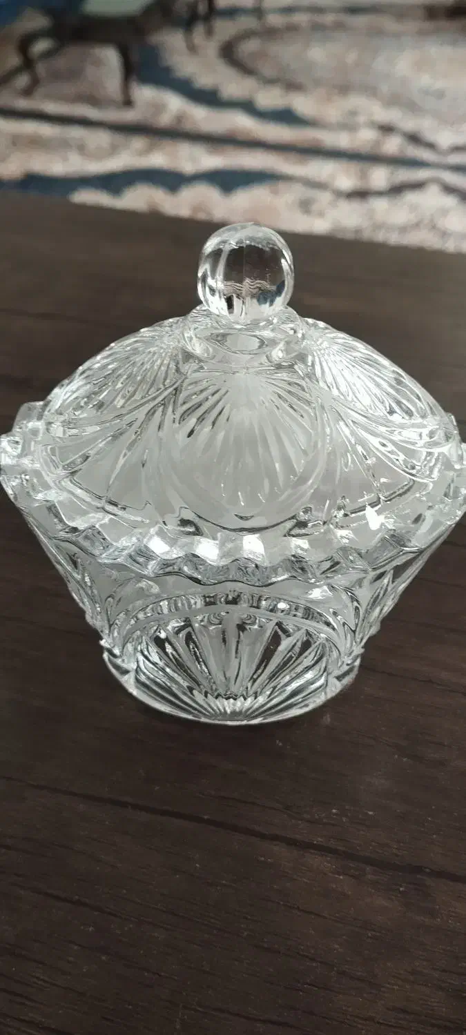 ۲ دست لیوان چای خوری و ۴ قندان ست لیوانها|ظروف سرو و پذیرایی|مشهد, الهیه|دیوار