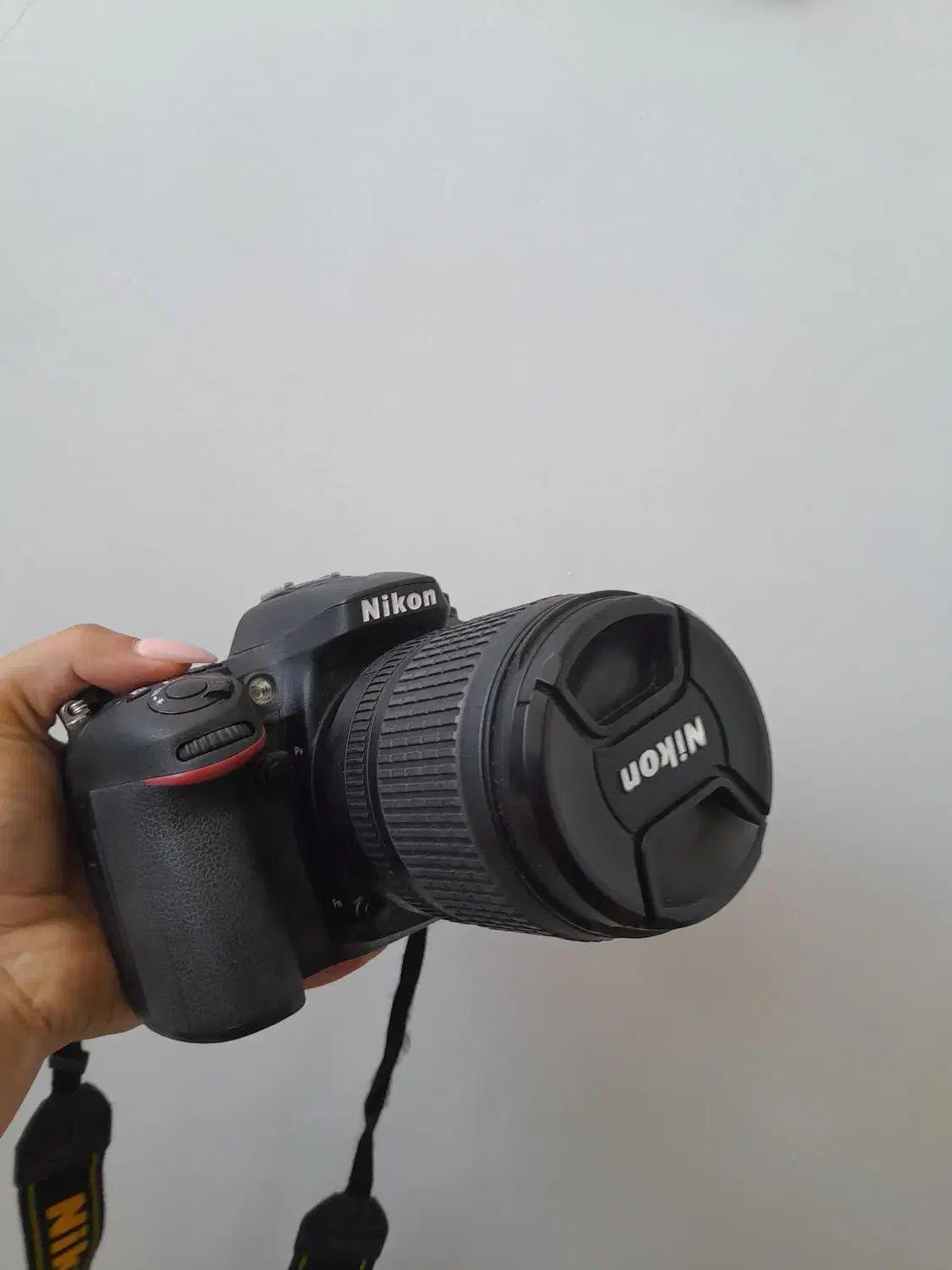 دوربین نیکون تمیز و کم کارکرد|دوربین عکاسی و فیلم‌برداری|شیراز, ارم|دیوار
