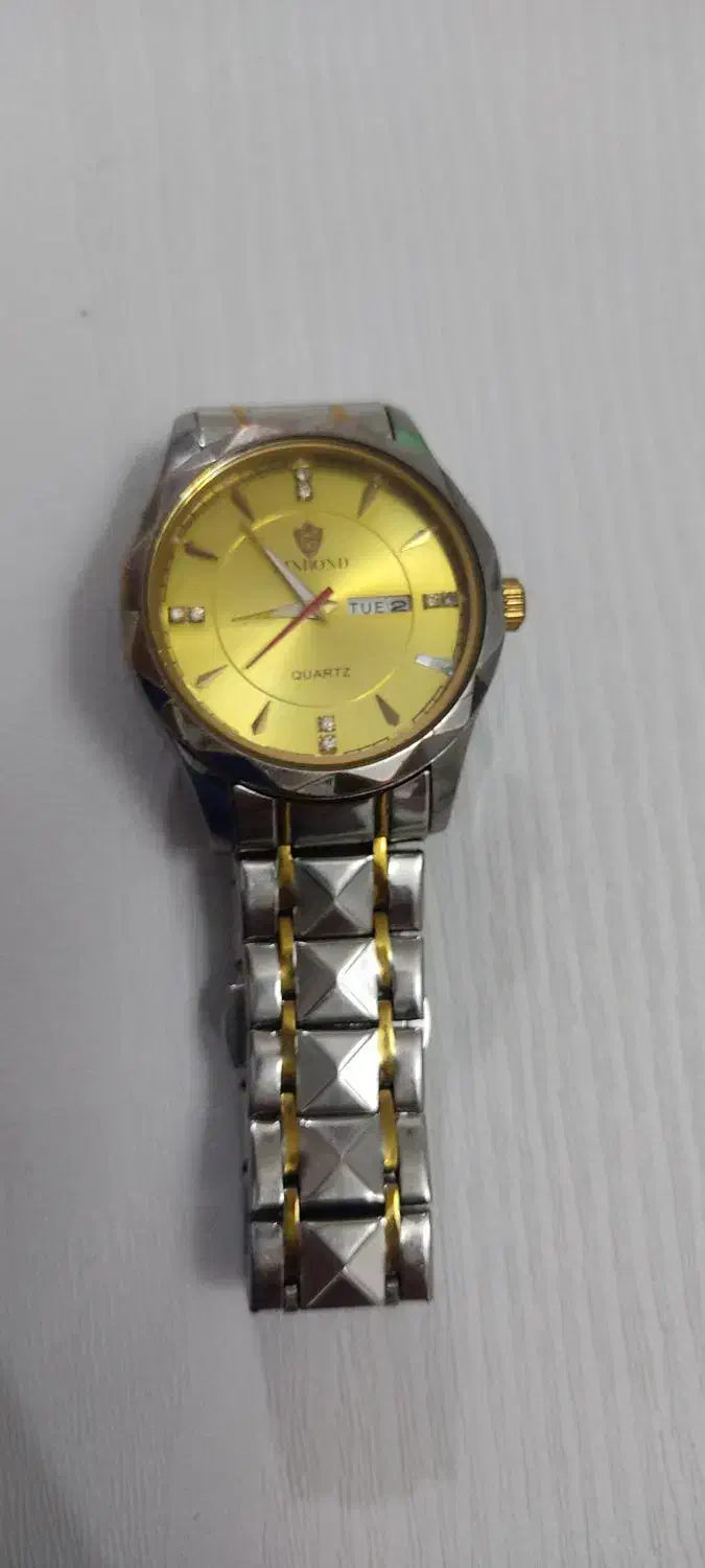 ساعت مچی|ساعت|مشهد, شهید آوینی|دیوار