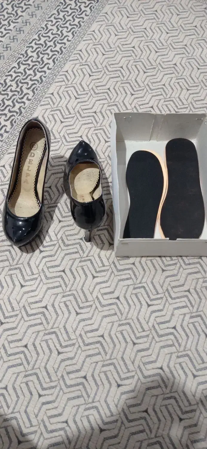 کفش|کیف، کفش، کمربند|اردبیل, |دیوار