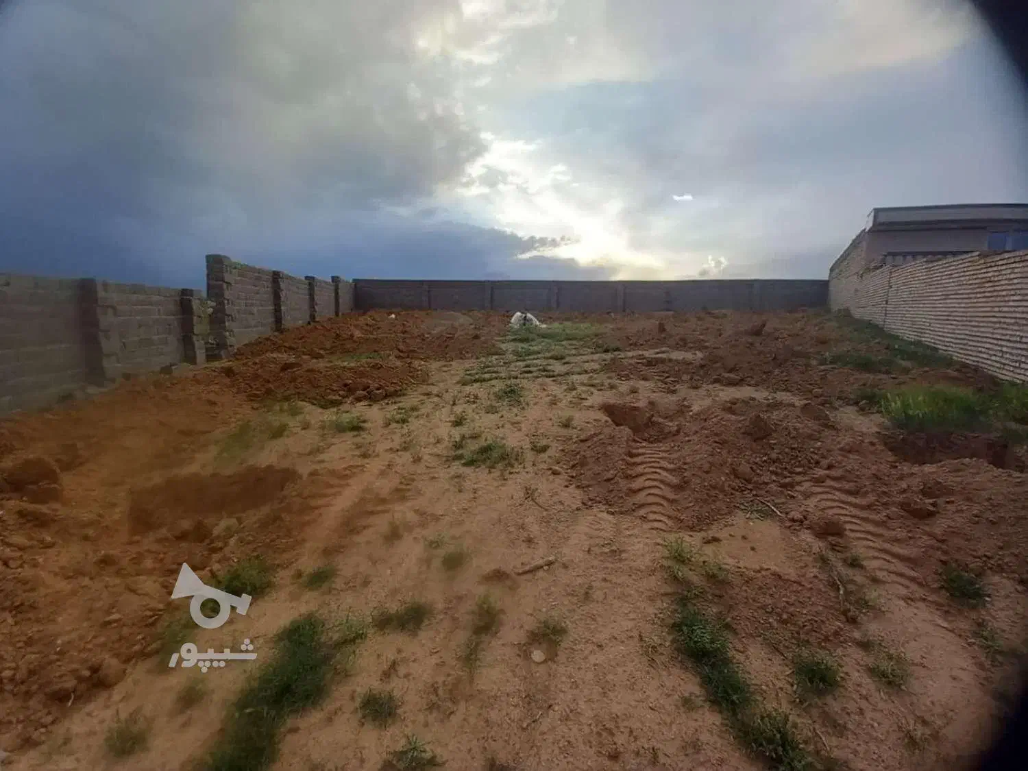 فروش زمین و انبار ۴دیواری|فروش زمین و ملک کلنگی|میبد, |دیوار