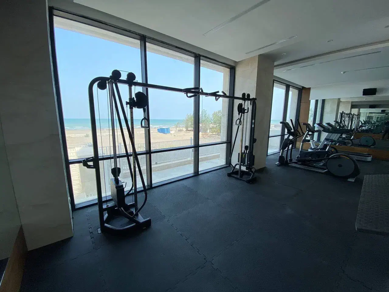 فروش واحد ۱۹۰ متری خوش قیمت نیلی پالاس سرخرود|فروش آپارتمان|سرخرود, |دیوار