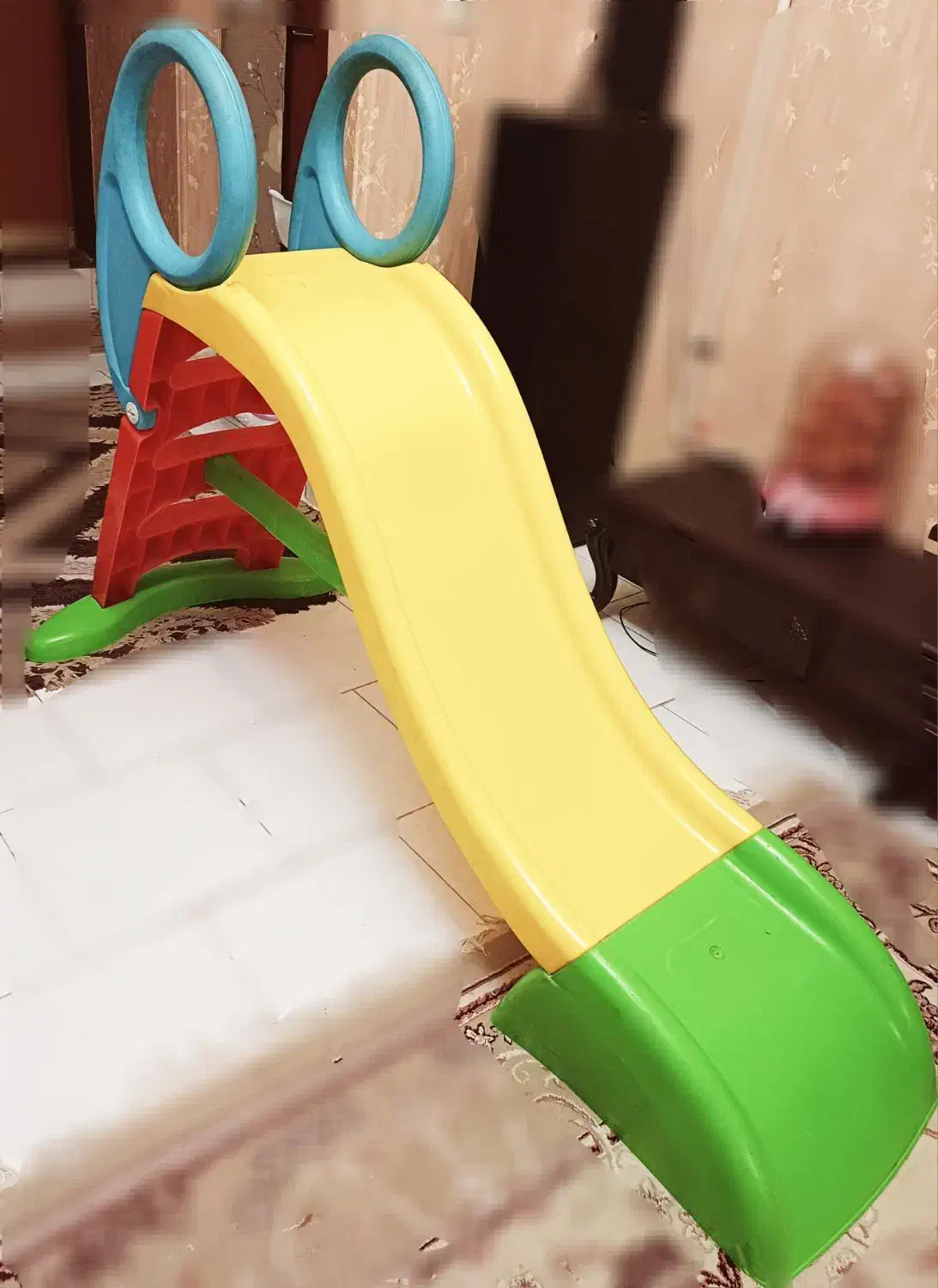 تاب. سرسره. صندلی .راکر ماهی. اسب بادی در حد نو|اسباب و اثاث بچه|کرمان, |دیوار