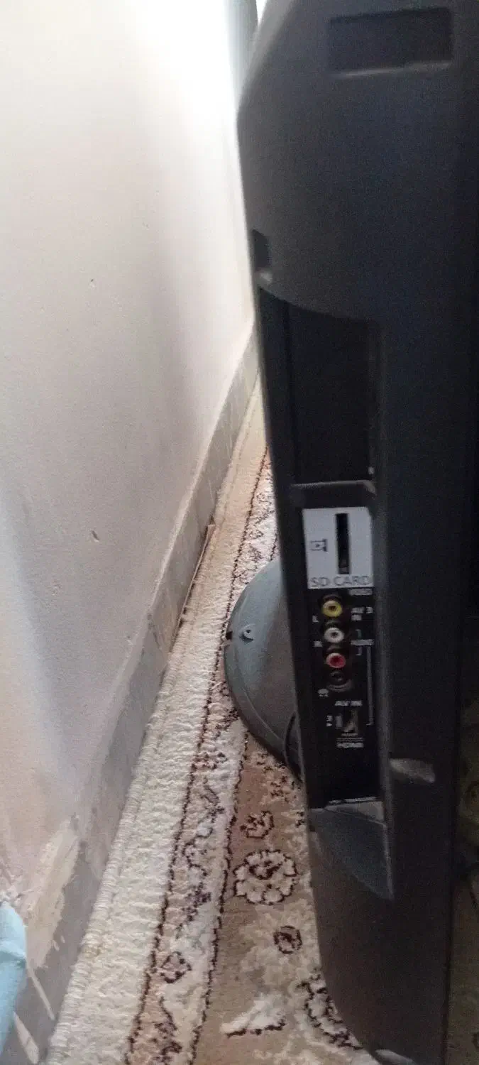 تلوزیون ال سی دی ۳۲|تلویزیون و پروژکتور|شریف‌آباد, |دیوار