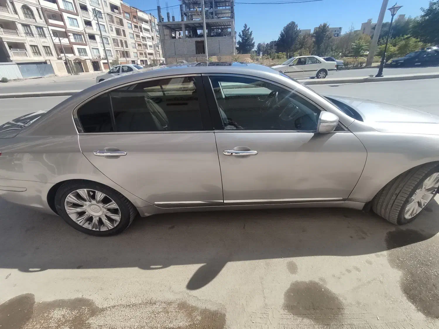 هیوندای جنسیس سدان، مدل ۲۰۱۰|خودرو سواری و وانت|بجنورد, |دیوار