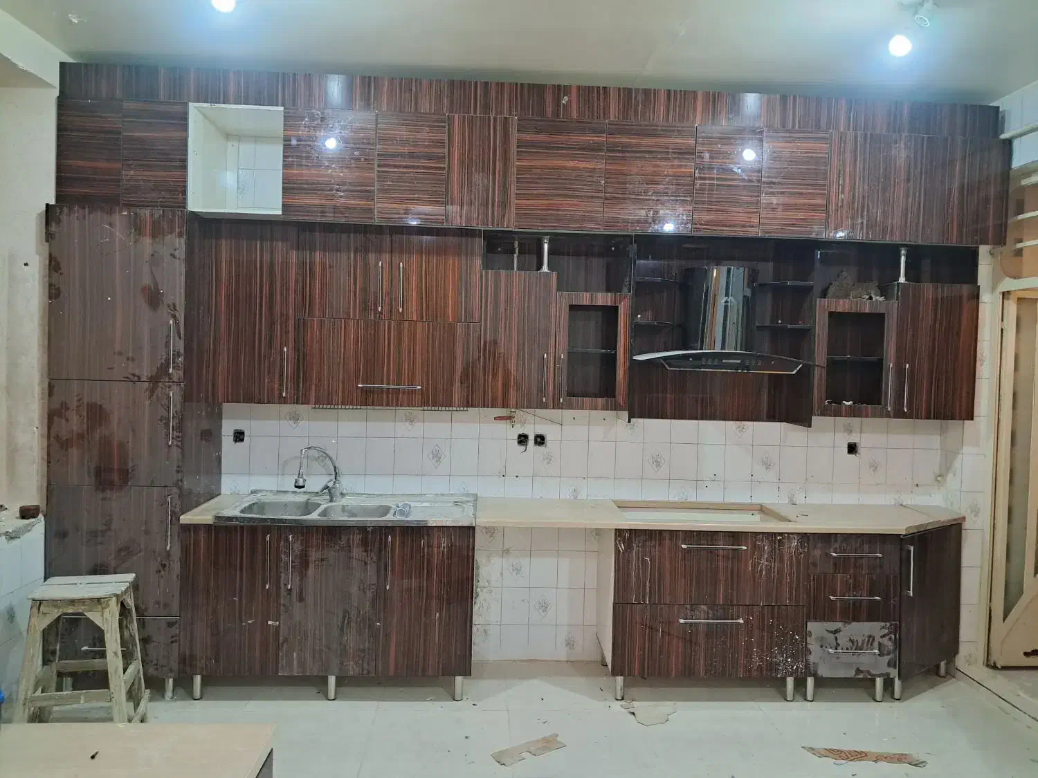 تعمیرکابینت و کمد دیواری در محل|خدمات پیشه و مهارت|دزفول, |دیوار