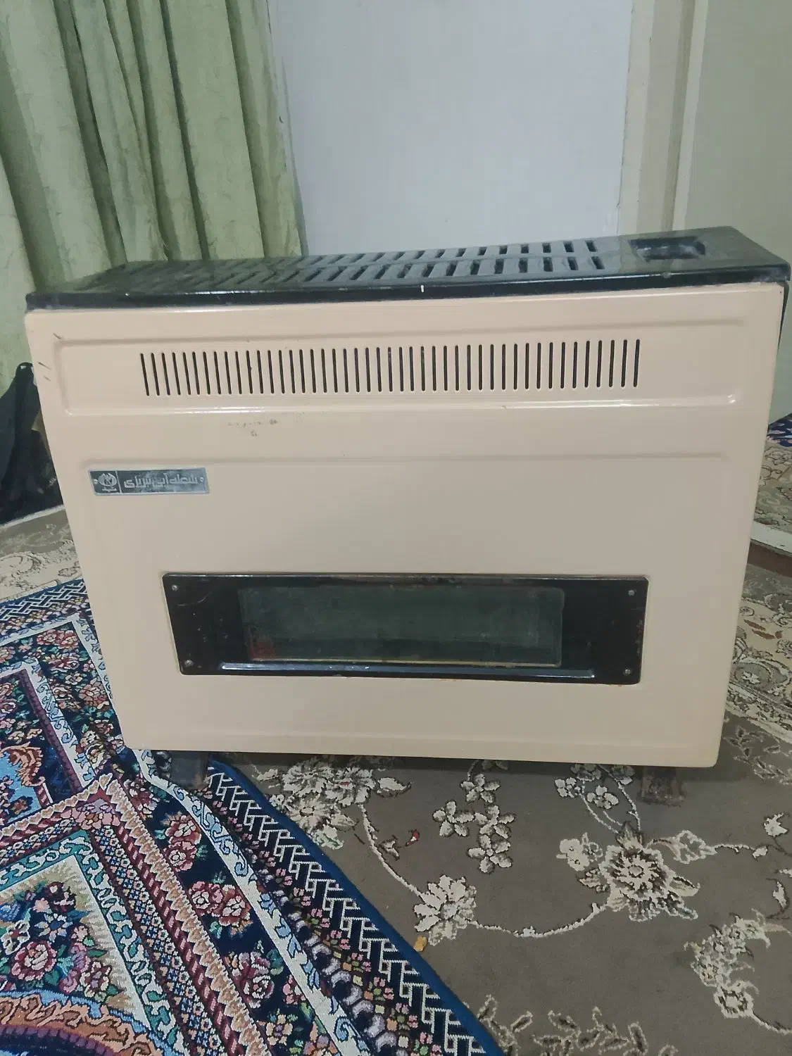 یک عدد بخاری|بخاری، هیتر، شومینه|تربتحیدریه, منظر|دیوار