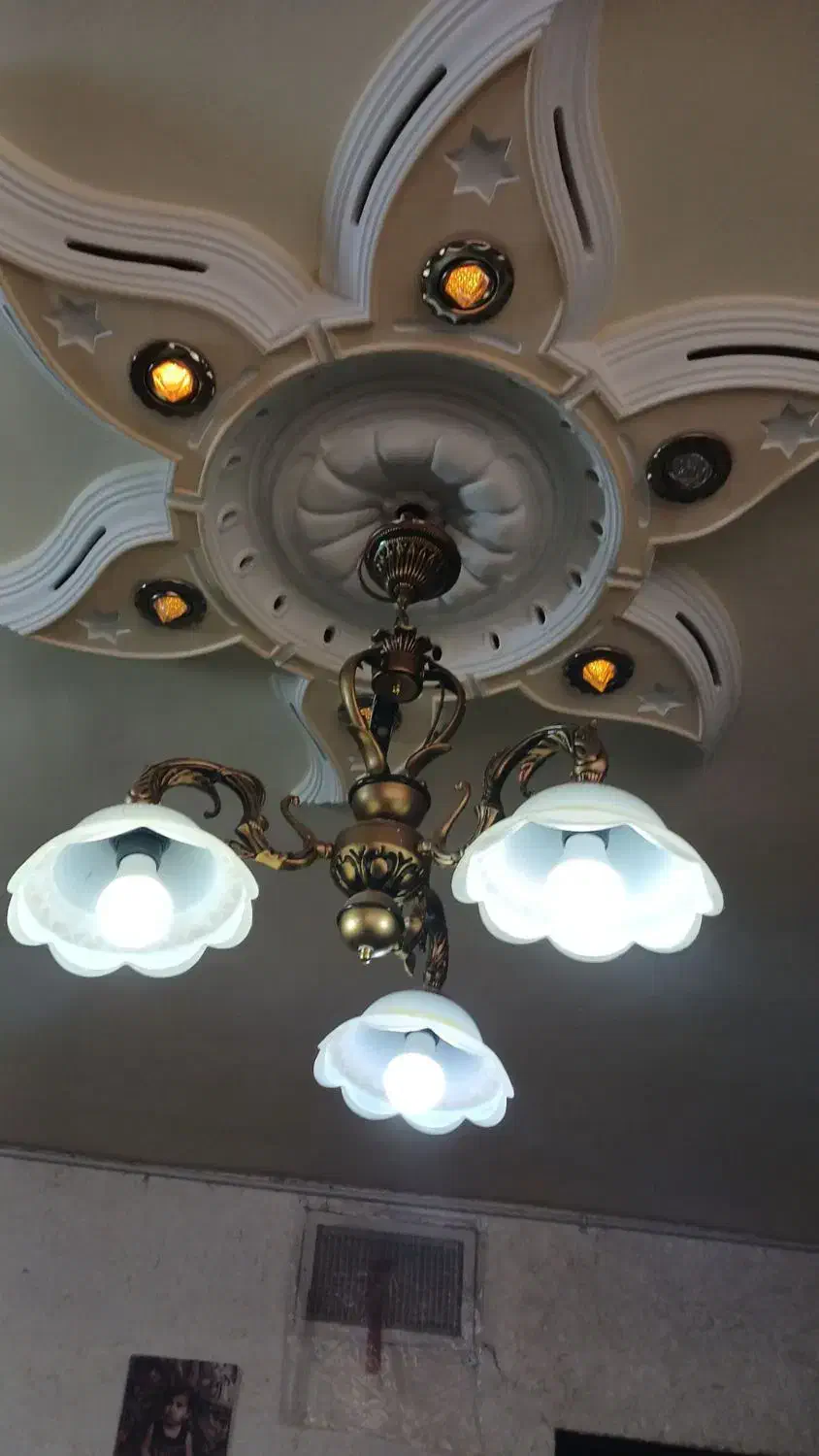 لوستر|لوستر و چراغ آویز|سبزوار, مدرس|دیوار