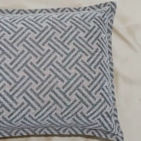 روبالشتی|رختخواب، بالش، پتو|گنبد کاووس, |دیوار