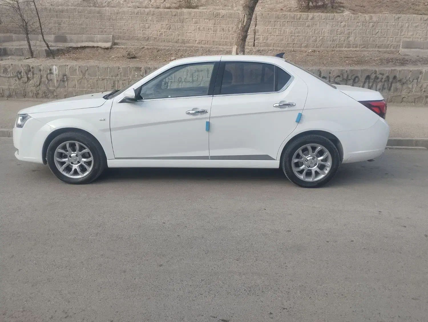 دنا پلاس 1402|خودرو سواری و وانت|اردبیل, |دیوار