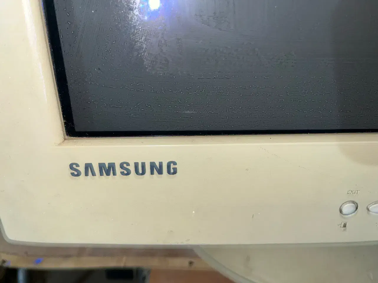 مانیتور قدیمی مناسب دوربین مدار بسته|قطعات و لوازم جانبی رایانه|زنجان, |دیوار