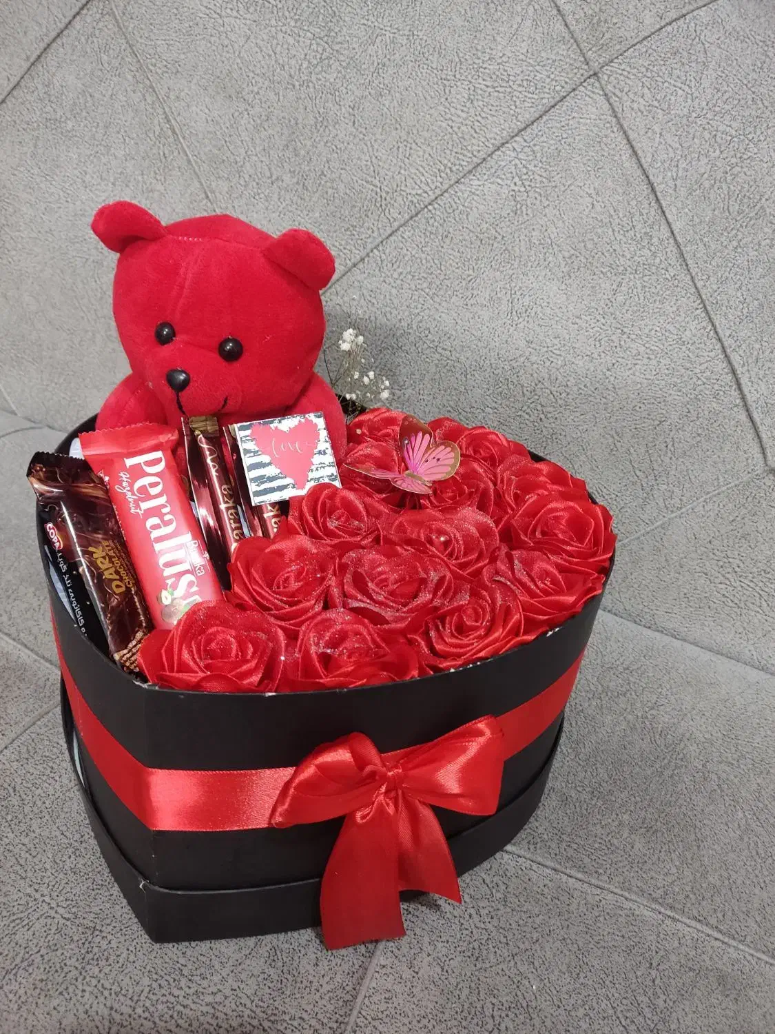 گل رز جاودان مناسب روز زن|گل مصنوعی|ساوه, |دیوار