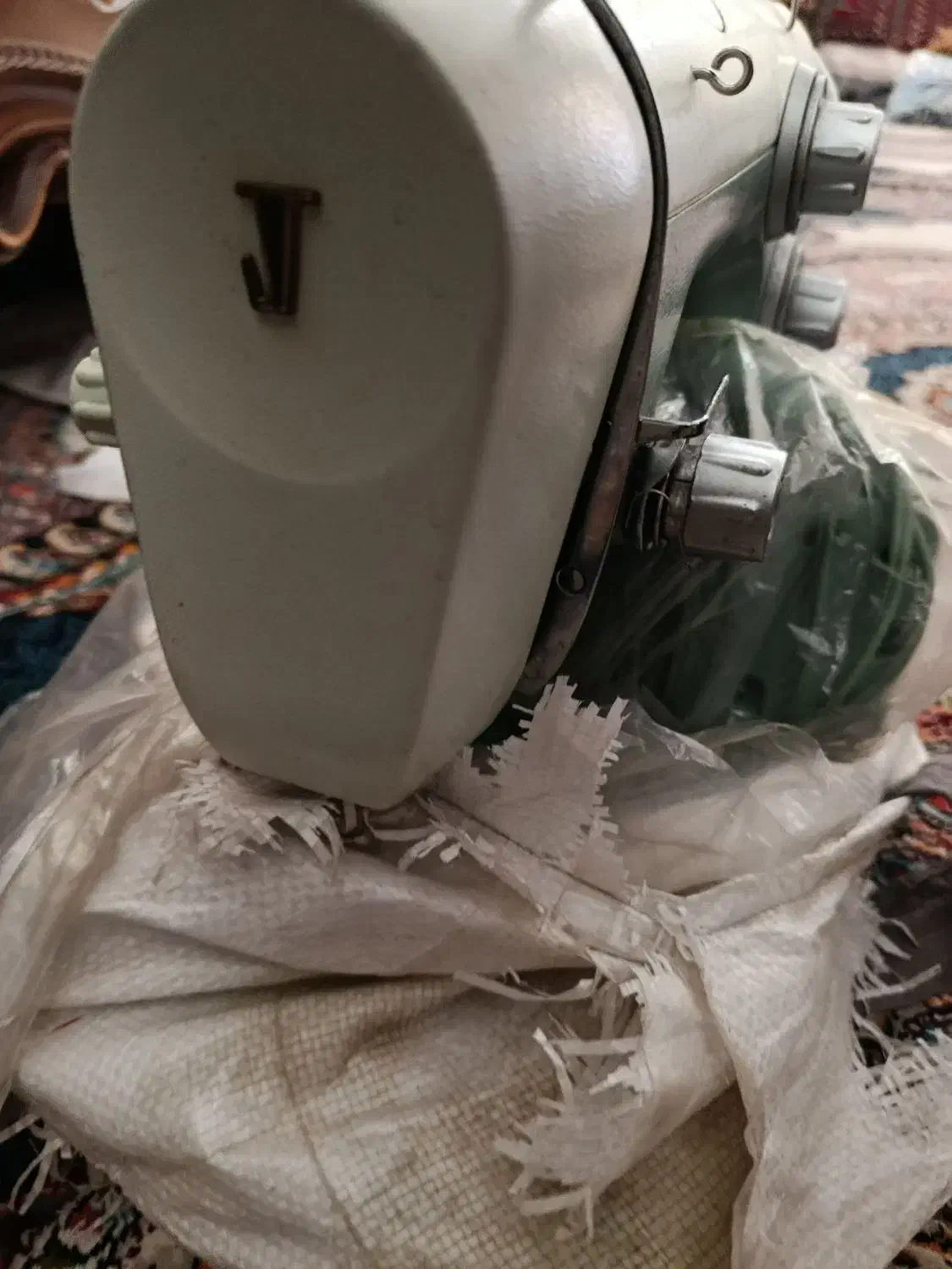 مادیگی چرخ خیاطی|چرخ خیاطی و ریسندگی|تهران, شهرک استقلال|دیوار