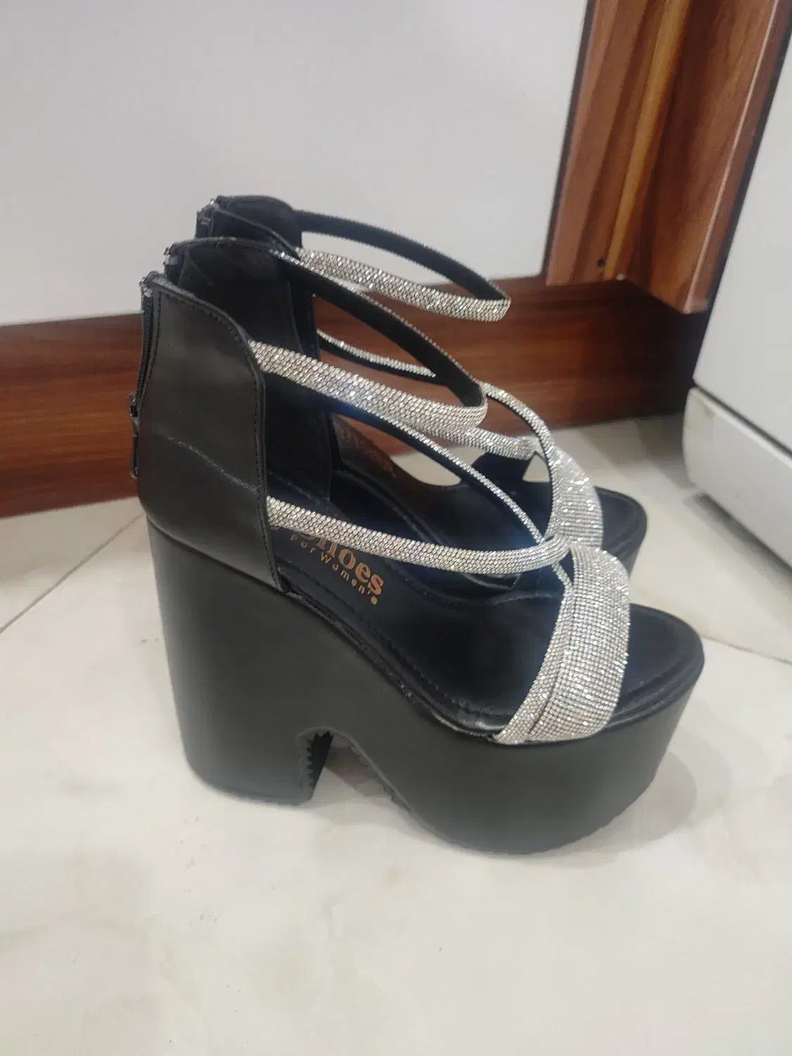 پیراهن دخترانه نو نو|کفش و لباس بچه|پاکدشت, پاکدشت (مامازند)|دیوار