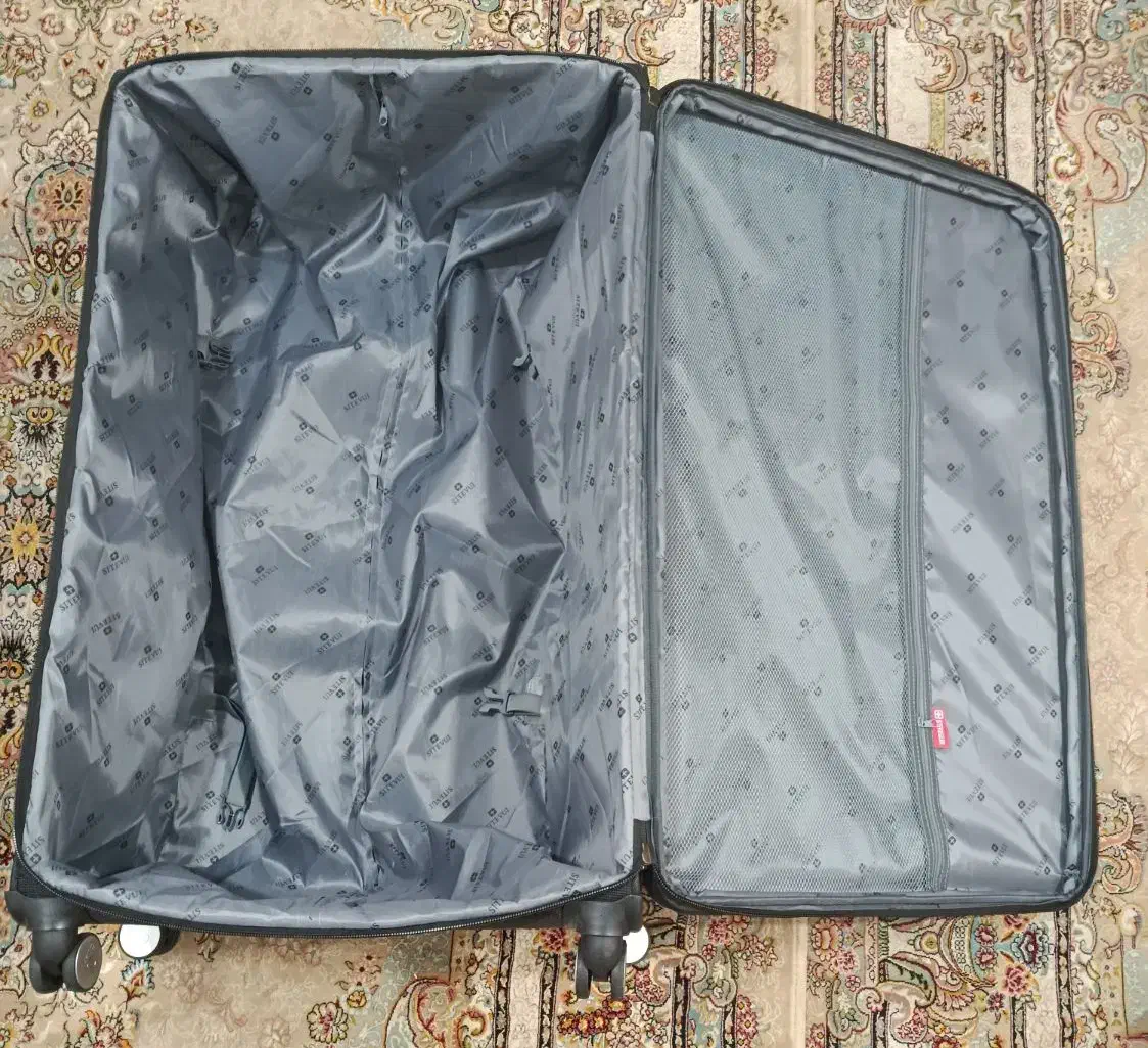 چمدان بزرگ|کیف، کفش، کمربند|ری, ولی آباد|دیوار