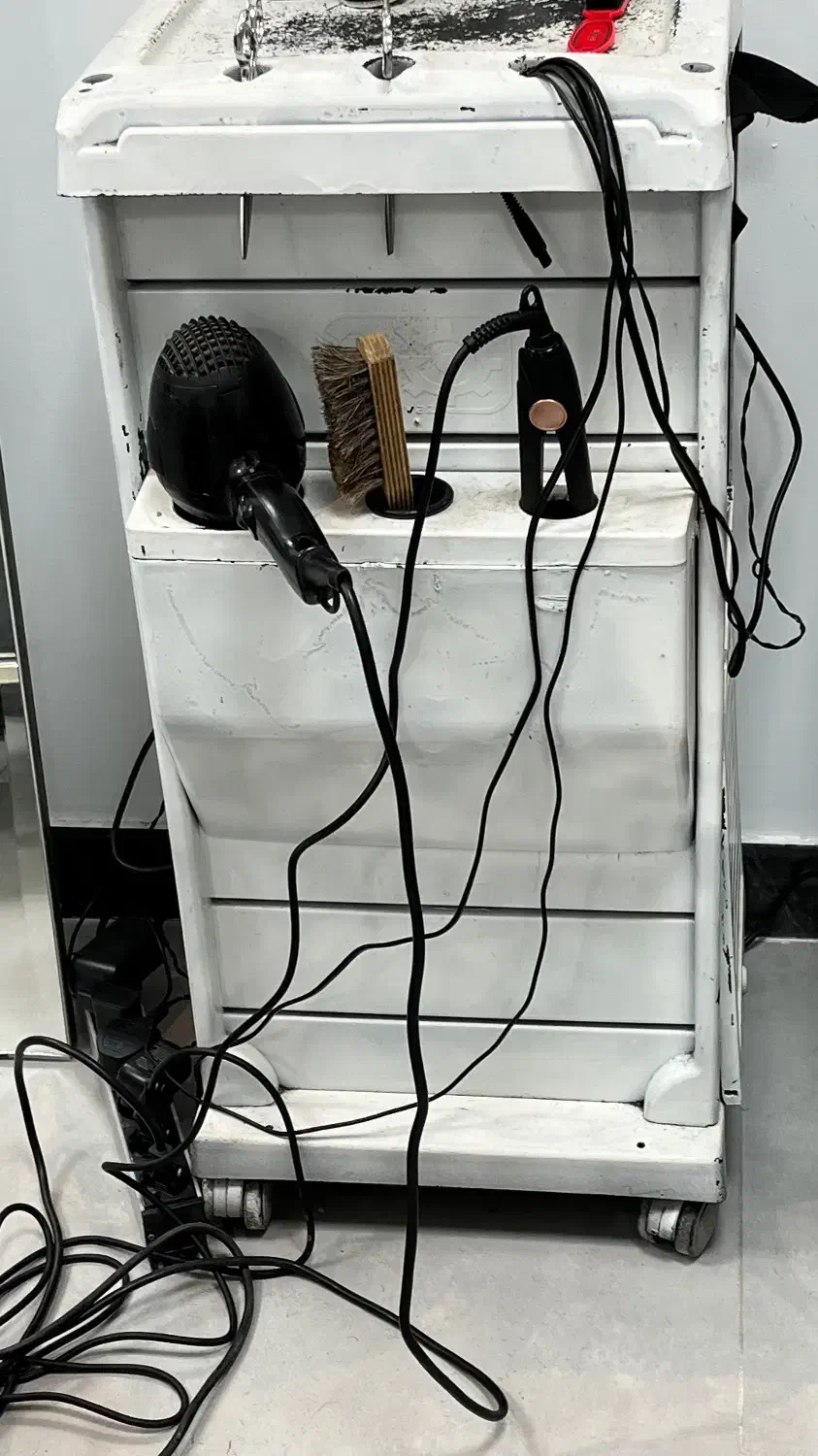 فروش لوازم آرایشگاهی کار کرده|آرایشگاه و سالن‌های زیبایی|رشت, دیلمان|دیوار