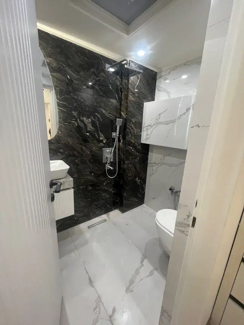 ۱۴۰ متر/۳خواب/تک واحدی/۲ پارکینگ/میدان۷