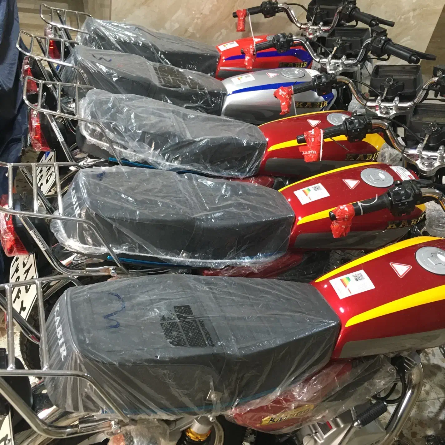 هندا ۲۰۰ کبیر|موتورسیکلت|رشت, پستک|دیوار