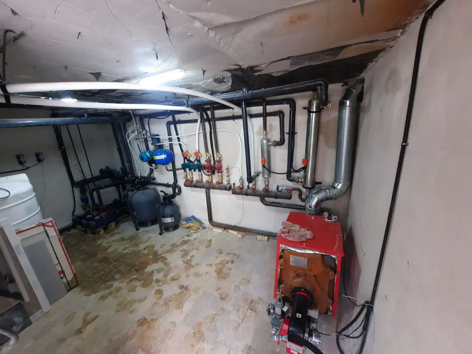 موتورخانه،پمپ آب منزل لولهکشی استخر و عایق نانو|خدمات پیشه و مهارت|نیشابور, امین اسلامی|دیوار