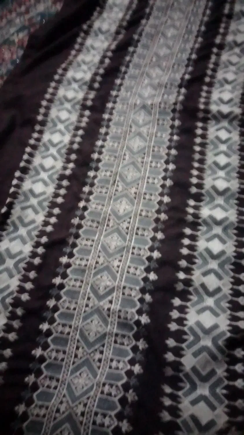 فروشی است قیمت 2 ملیون هر که خواست زنگ بزن|لباس|سیب و سوران, |دیوار