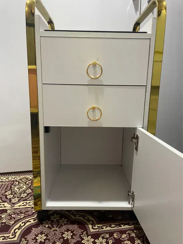 ‌نو و سالم|کتابخانه، شلف، قفسه‌های دیواری|قم, نیروگاه|دیوار