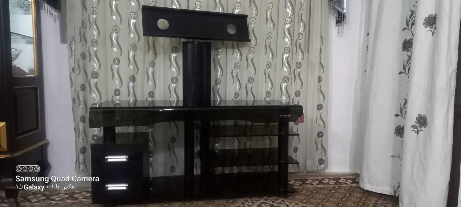 میز تلویزیون پایه دار|میز تلویزیون|بومهن, |دیوار