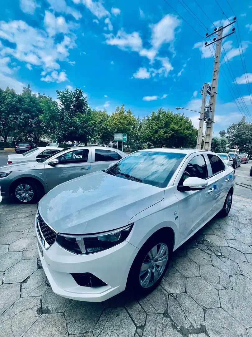 دنا پلاس آپشنال سفید و مشکی اتومات دستی|خودرو سواری و وانت|گرگان, |دیوار