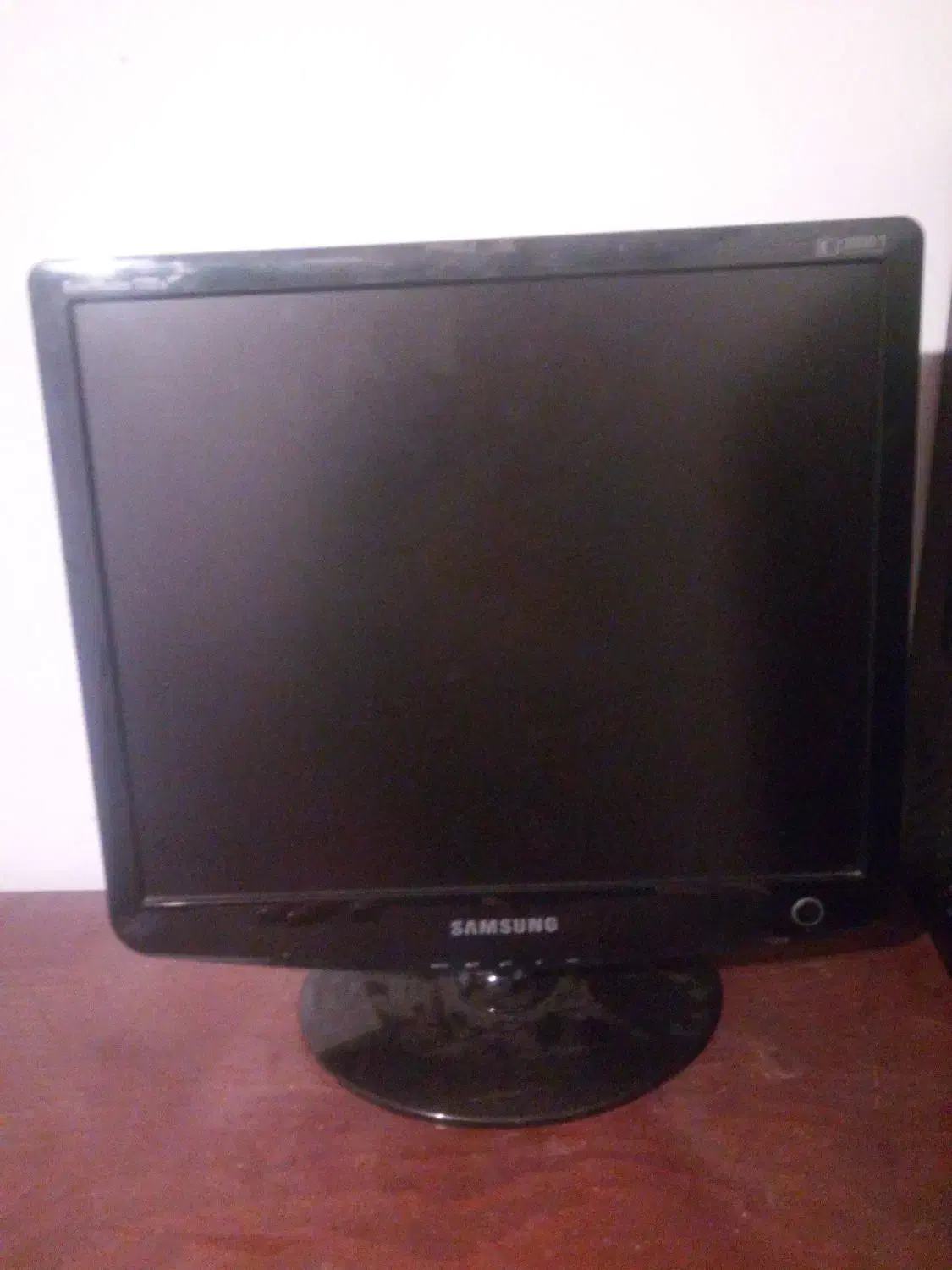 کامپیوتر رومیزی|رایانه رومیزی|سنندج, |دیوار