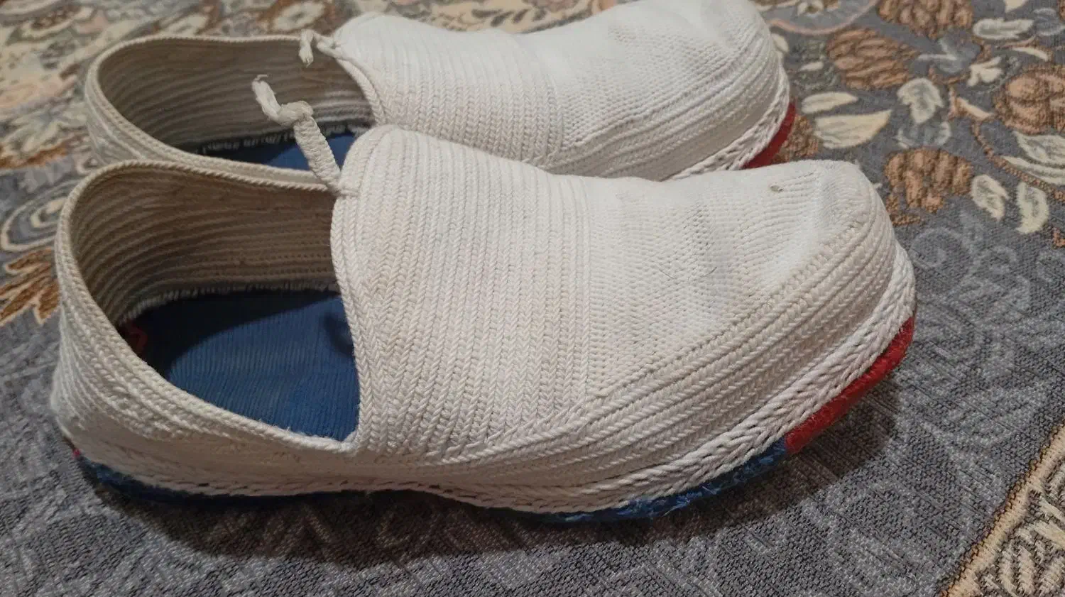 گیوه|کیف، کفش، کمربند|کامیاران, |دیوار