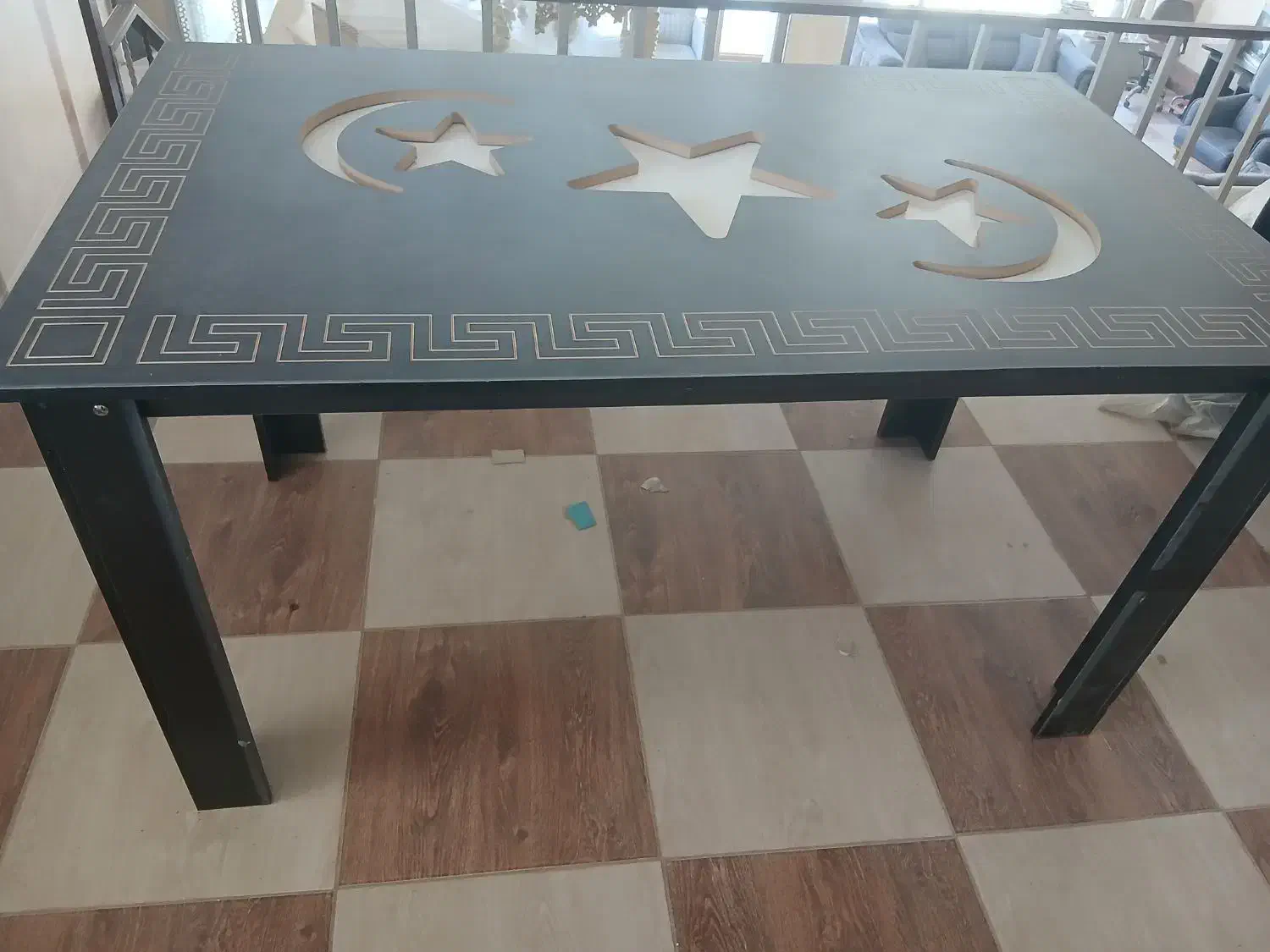 میزن نهار خوری ۶نفره بدونه صندلی|میز و صندلی غذاخوری|میبد, |دیوار