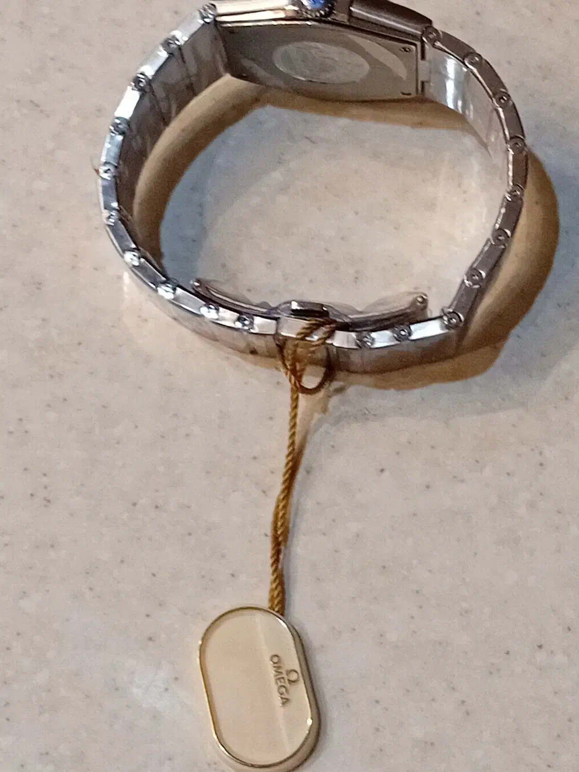 ساعت مچی|ساعت|اراک, |دیوار