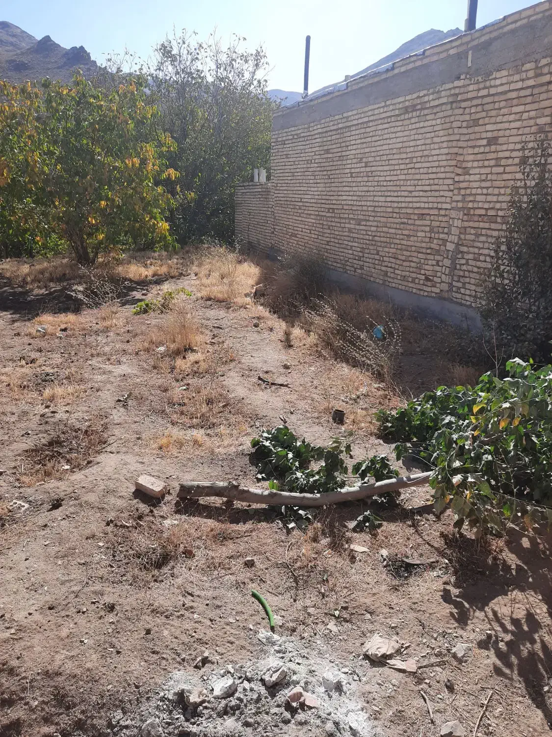 زمین ۱۲۰ متری ساختمانی در روستای نشلح|فروش زمین و ملک کلنگی|کاشان, شهرک انقلاب|دیوار