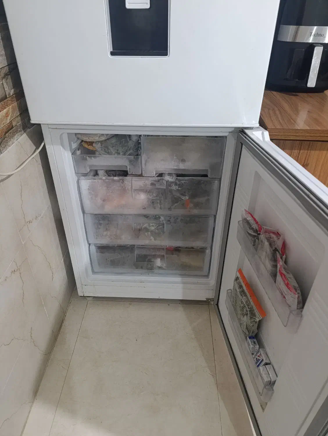 یخچال و فریزر بالا و پایین|یخچال و فریزر|ساری, |دیوار