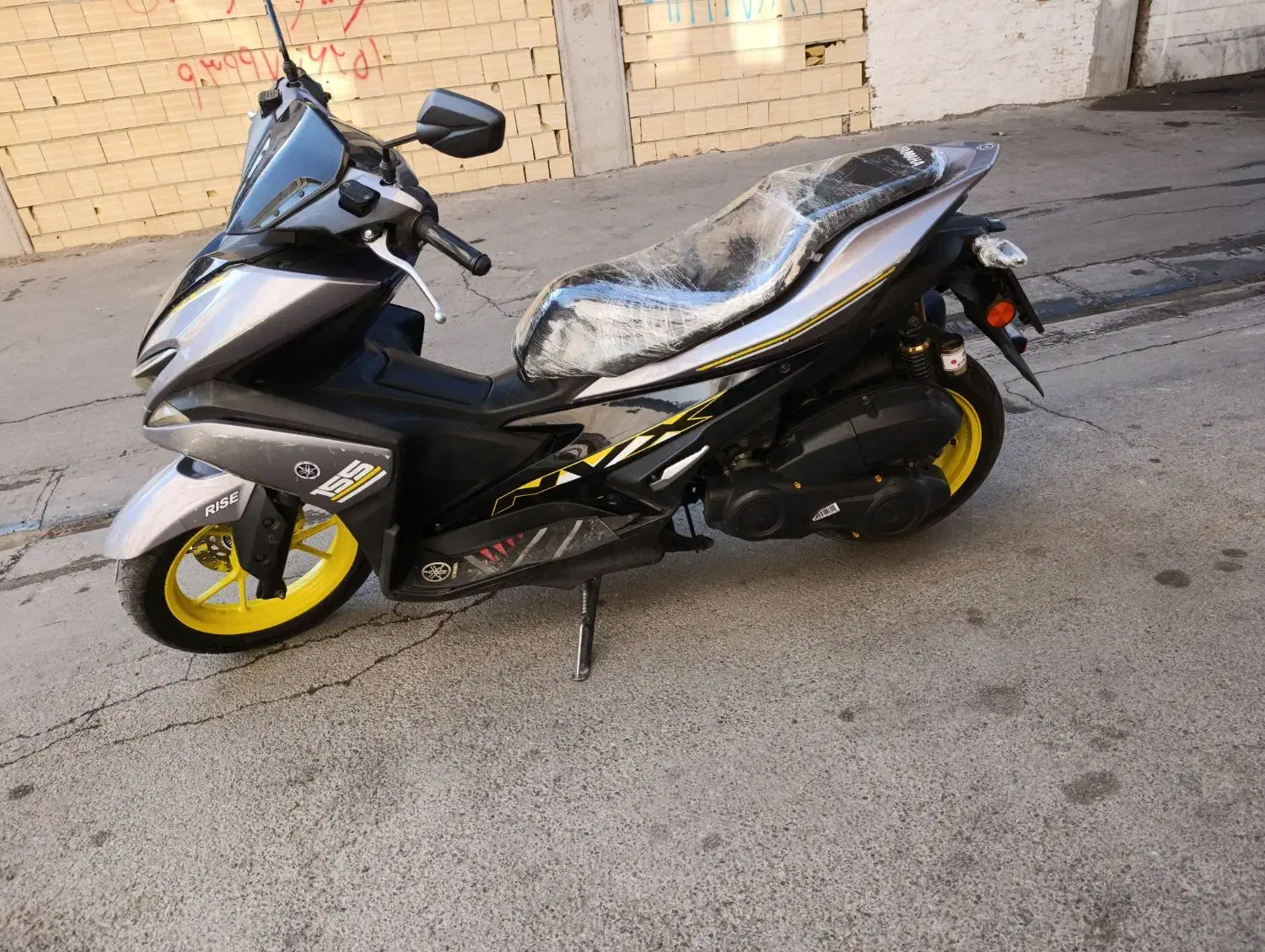 155nvx|موتورسیکلت|شهریار, کهنز|دیوار