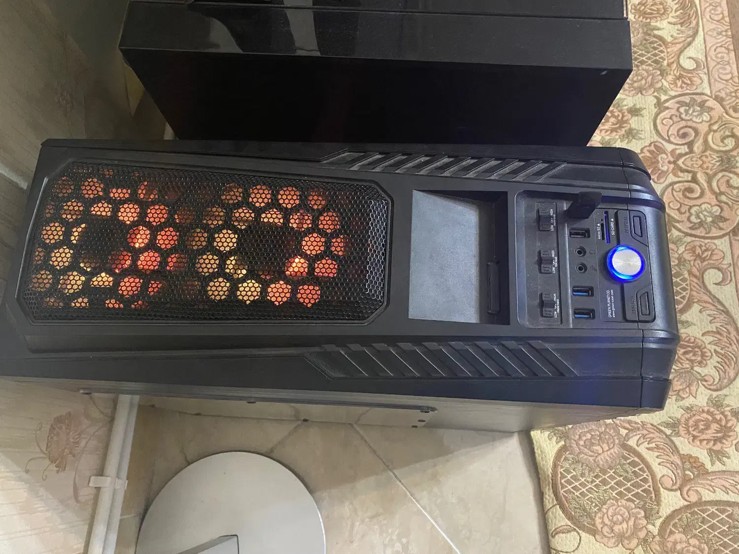 کیس نسل ۱۳ ۳۲ گیگ رم دی دی ار۵ اس اس دی ۴ ترابایت|رایانه رومیزی|رشت, دیلمان|دیوار