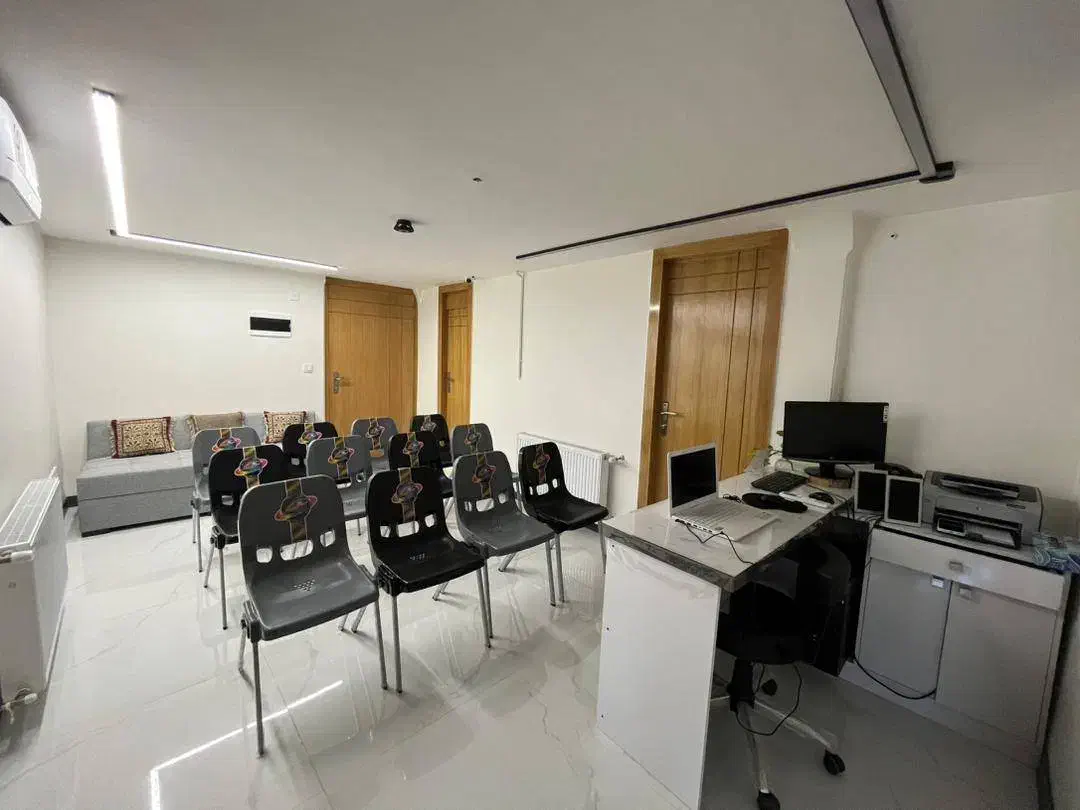 اجاره کوتاه مدت|اجارهٔ کوتاهمدت دفتر کار و فضای آموزشی|اصفهان, چرخاب|دیوار