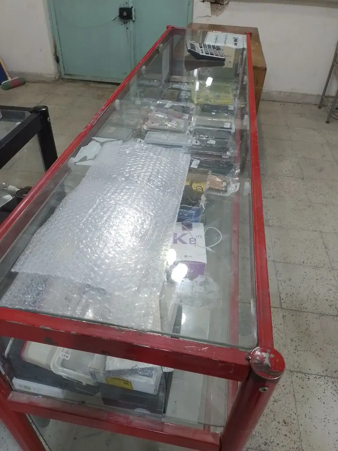 ویترین|فروشگاه و مغازه|کبودرآهنگ, |دیوار