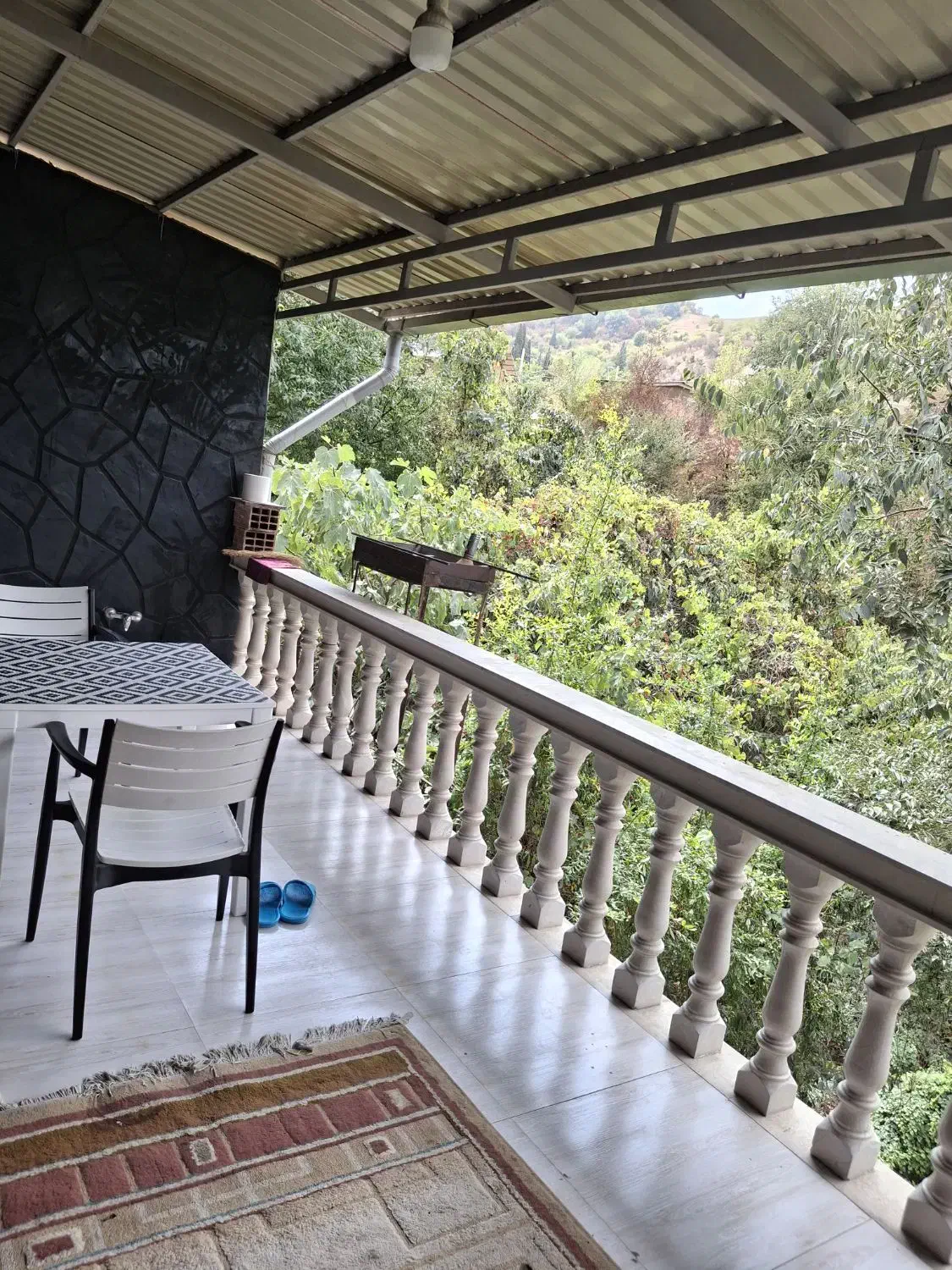 ویلا و سوئیت تراس دار جنگلی تام تام|اجارهٔ کوتاه‌مدت ویلا و باغ|بهشهر, |دیوار