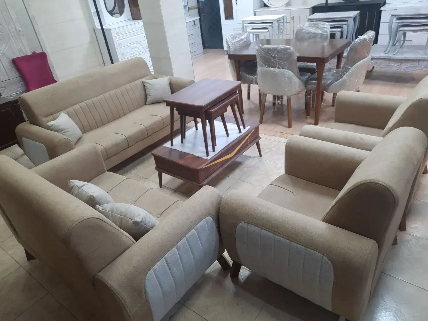 مبل ۷نفره نهارخوری ۴ نفره ست|مبلمان خانگی و میز عسلی|رشت, گلزاران|دیوار