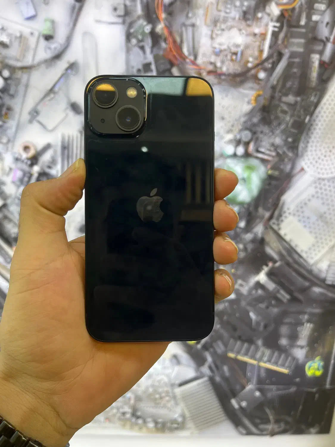 ایفون 13نرمال رنگ مشکی پارت نامبرCH128گیگ|موبایل|اصفهان, احمدآباد|دیوار